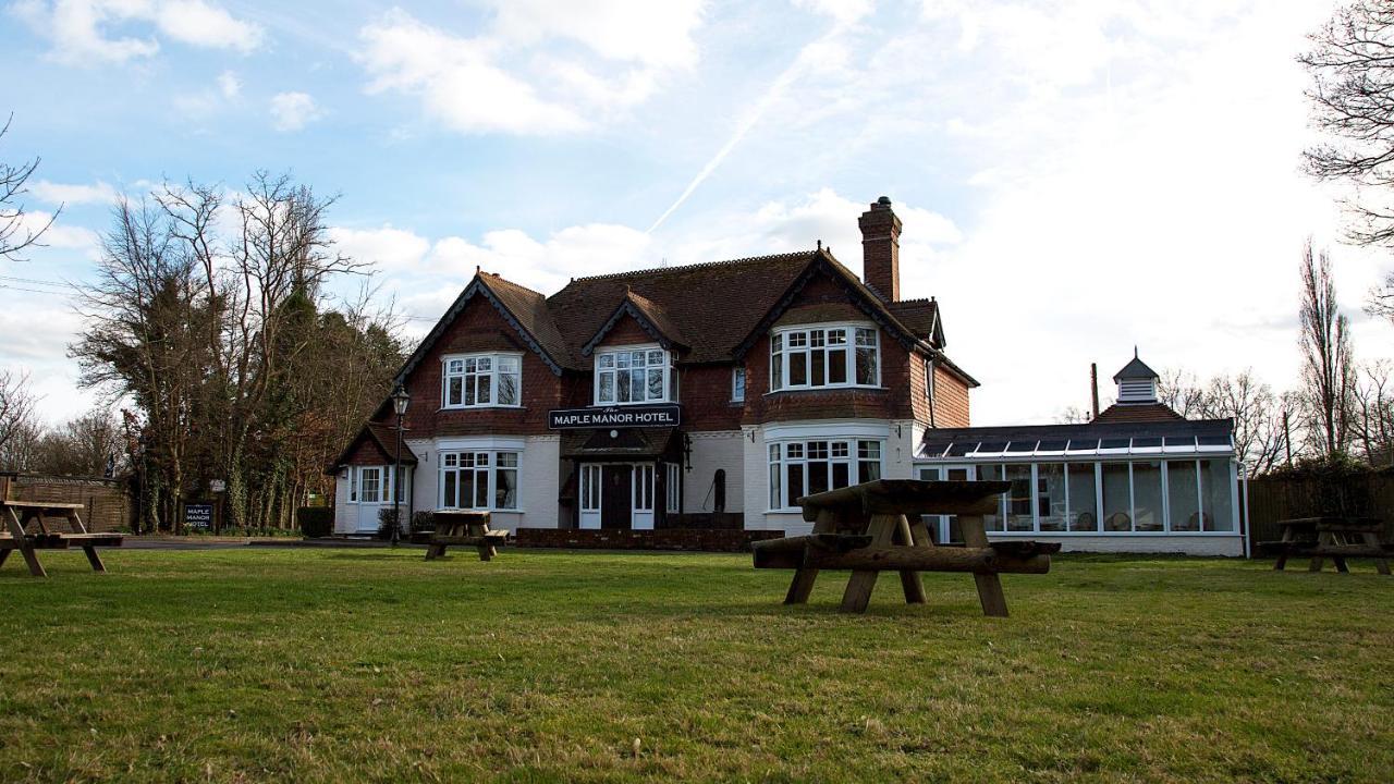 The Maple Manor Hotel Crawley  Extérieur photo