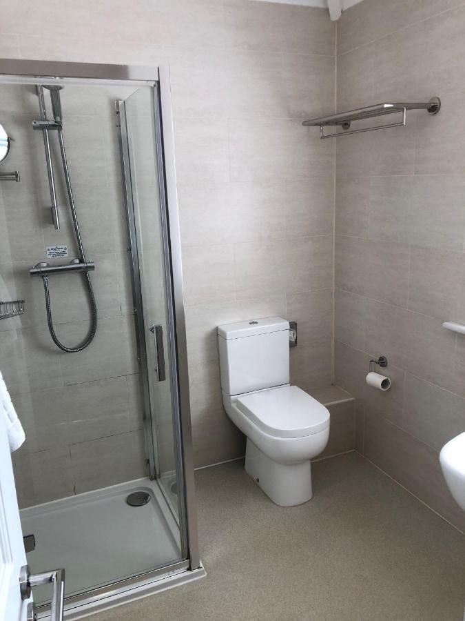 The Maple Manor Hotel Crawley  Extérieur photo